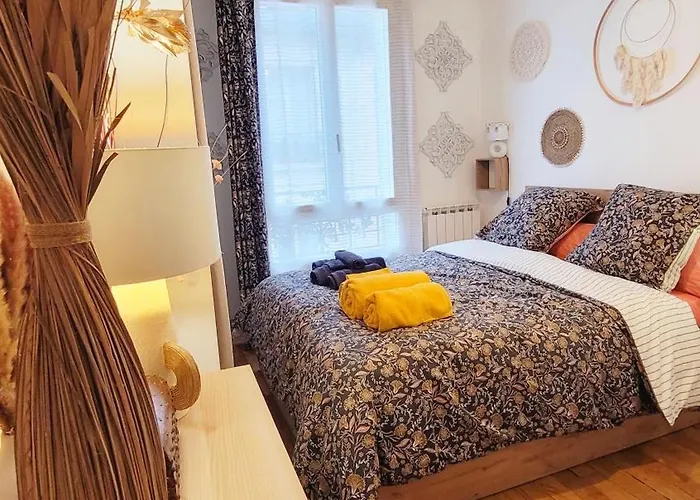 Appartement Familial Refait A Neuf Centre Paris 20Eme