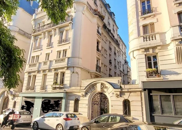 Appartement Familial Refait A Neuf Centre Paris 20Eme